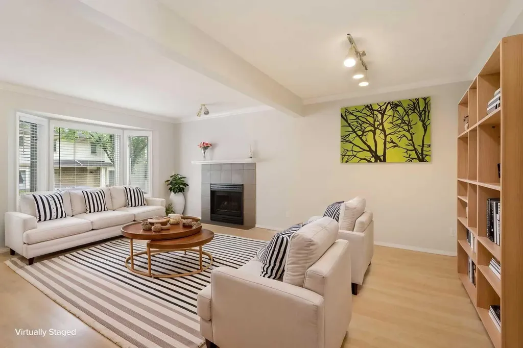 17 Patina Park SW Calgary AB T3H 3E1
