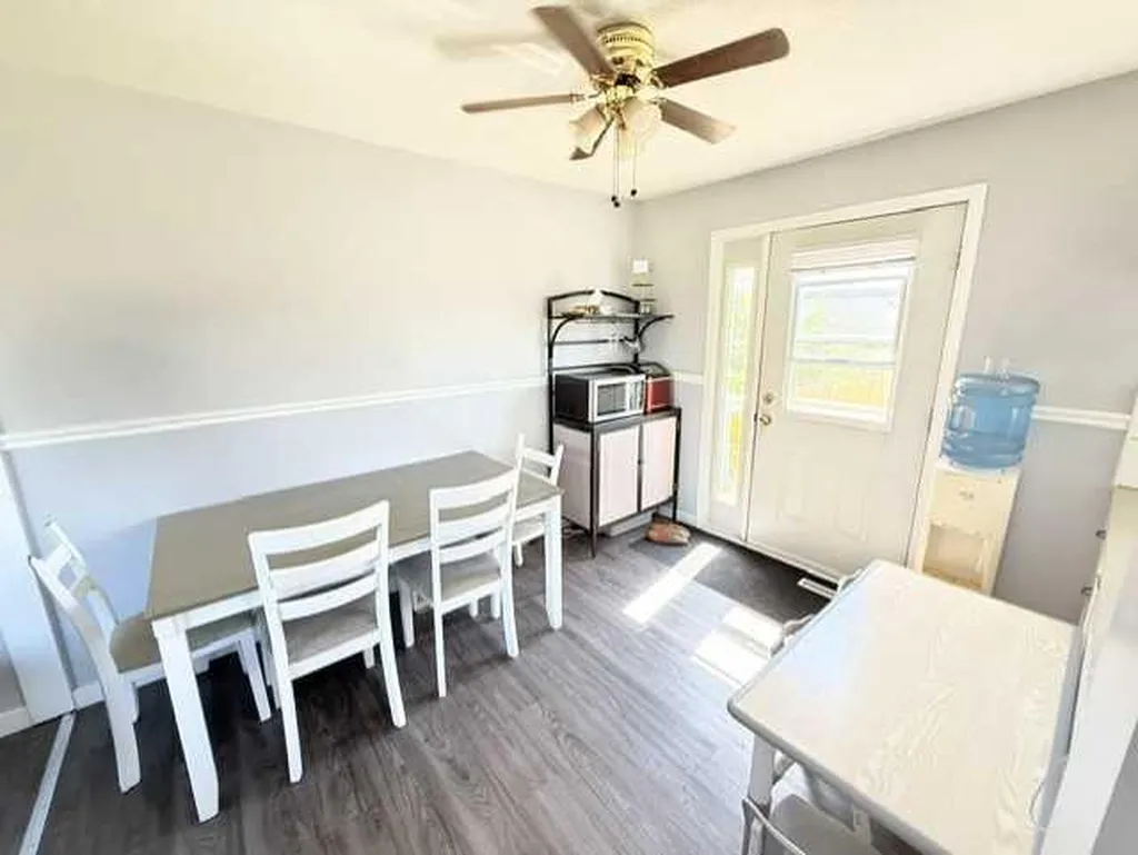 9517 89 Avenue Peace River AB T8S1G7