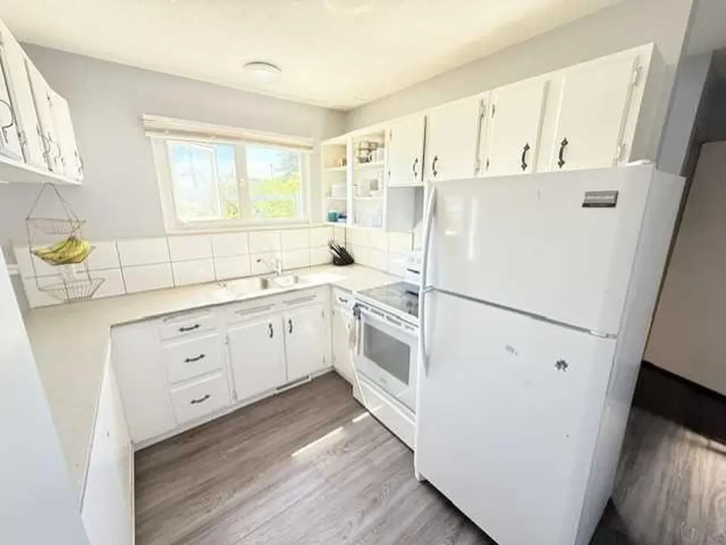 9517 89 Avenue Peace River AB T8S1G7