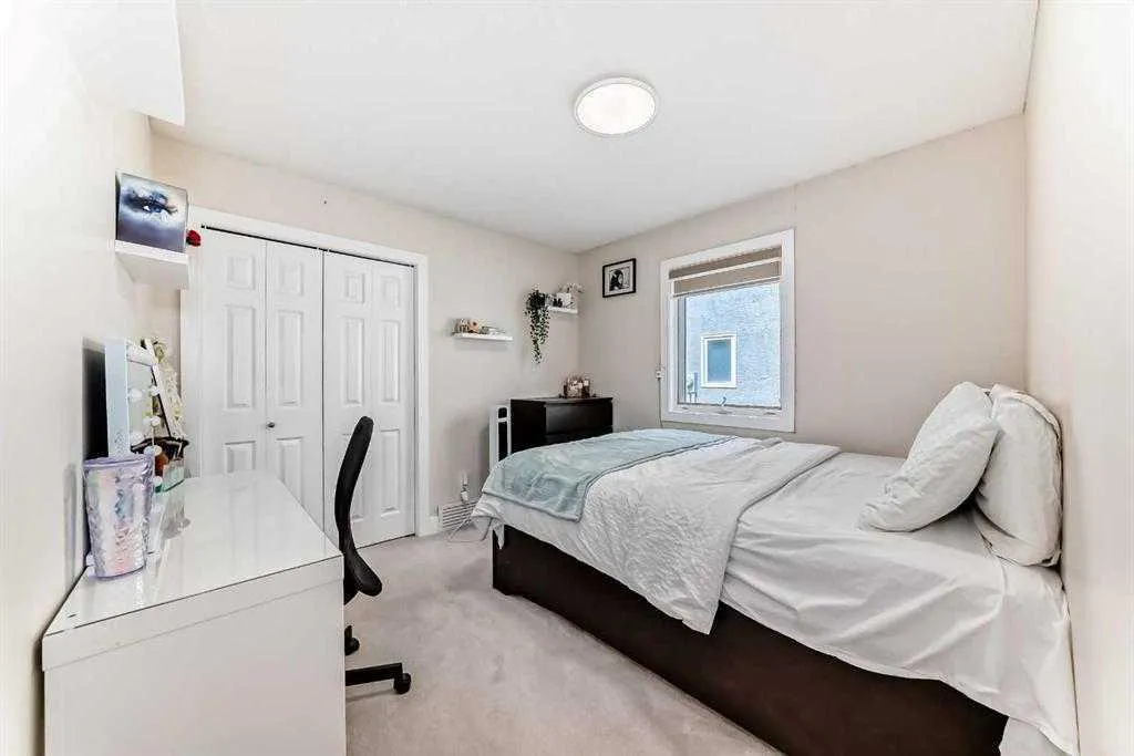 7165 California Boulevard NE Calgary AB T1Y 6W1