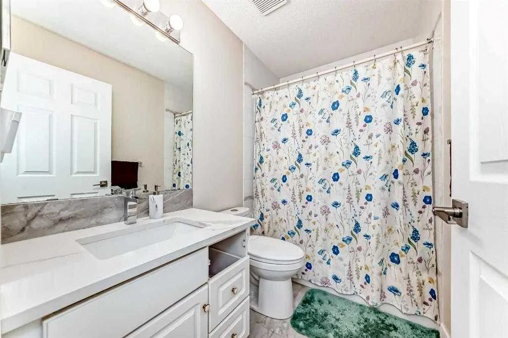 7165 California Boulevard NE Calgary AB T1Y 6W1