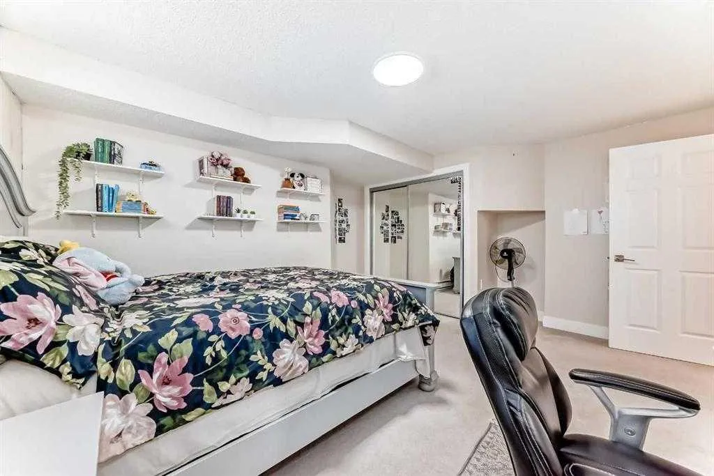 7165 California Boulevard NE Calgary AB T1Y 6W1