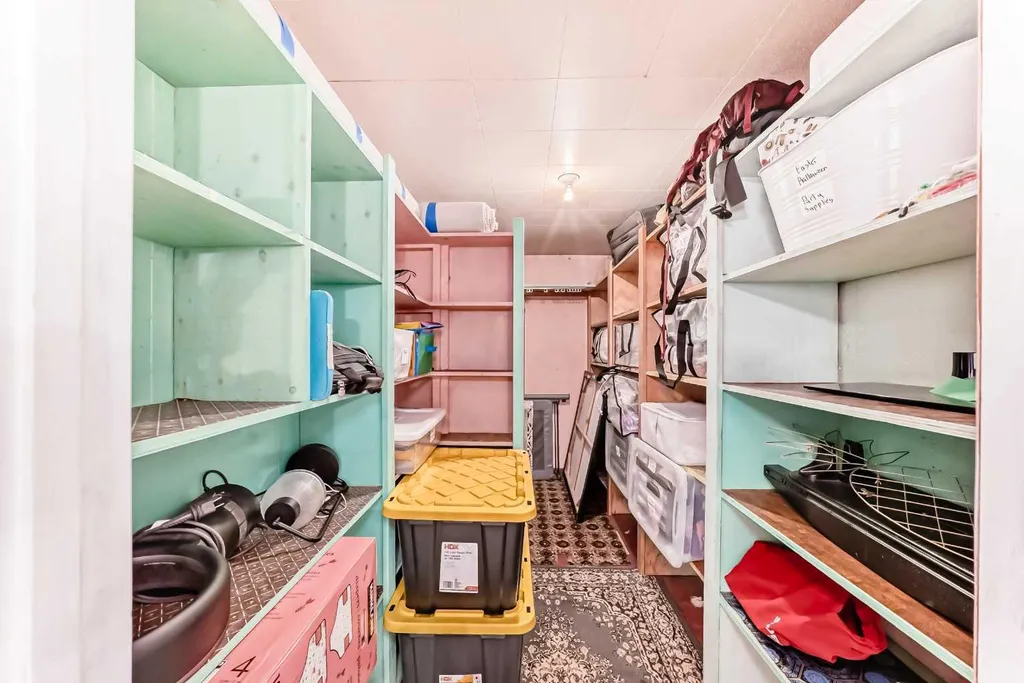 8043 Elbow Drive SW Calgary AB T2V 1K5