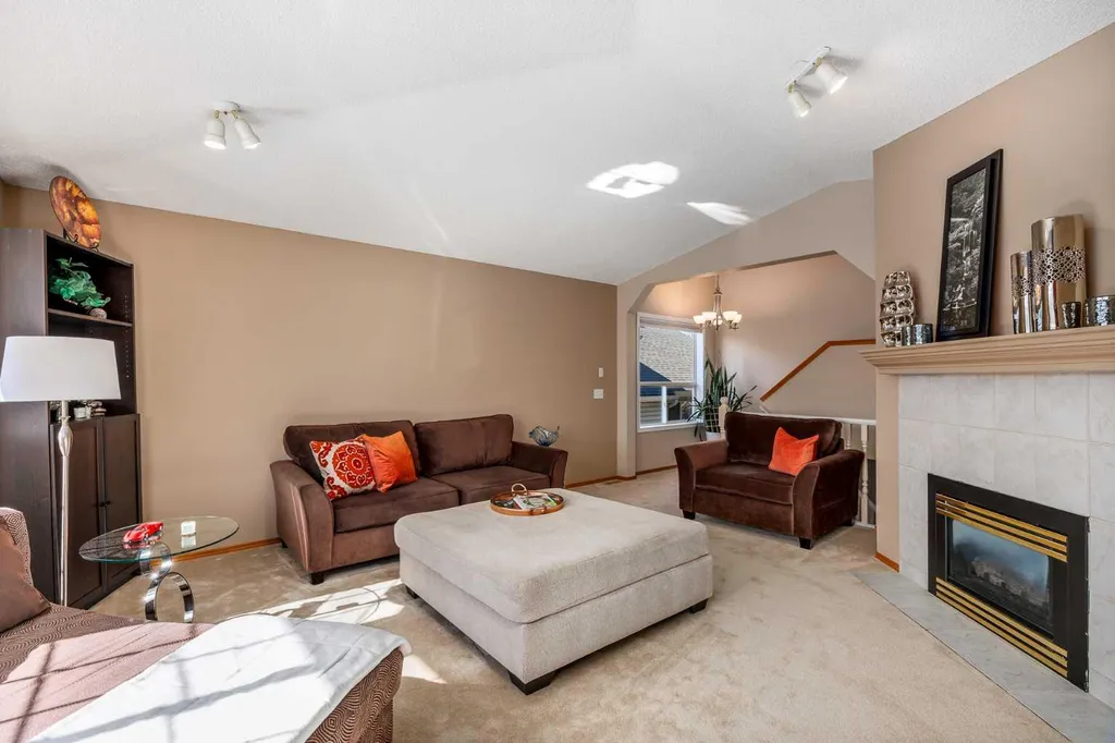 15 Valley Brook Circle NW Calgary AB T5J 1R3