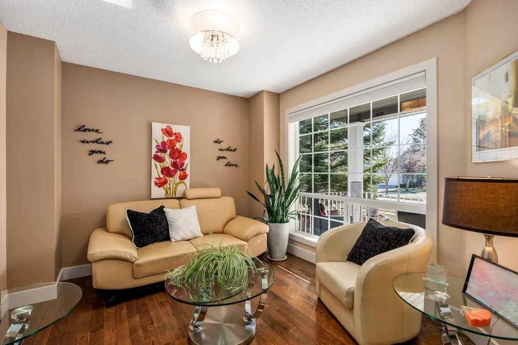 15 Valley Brook Circle NW Calgary AB T5J 1R3