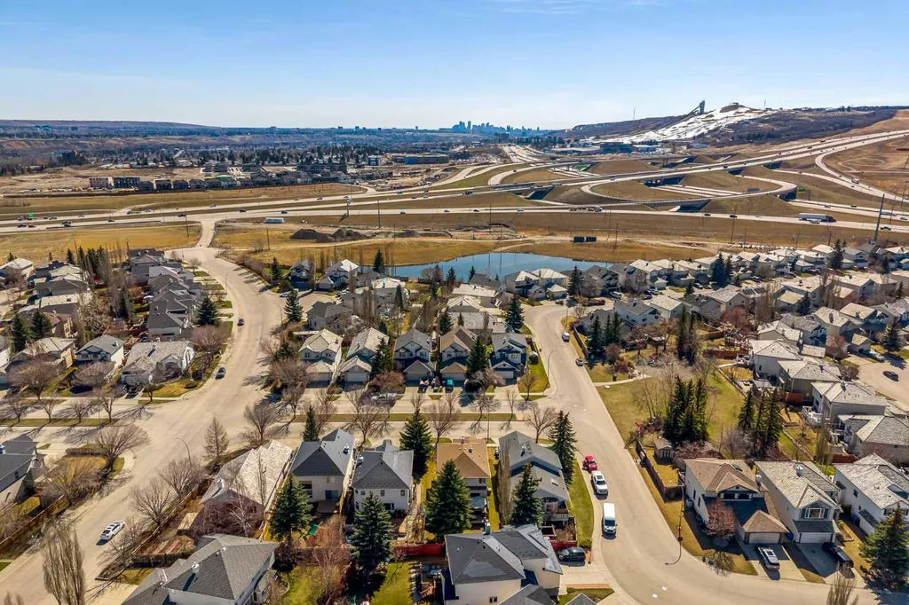 15 Valley Brook Circle NW Calgary AB T5J 1R3
