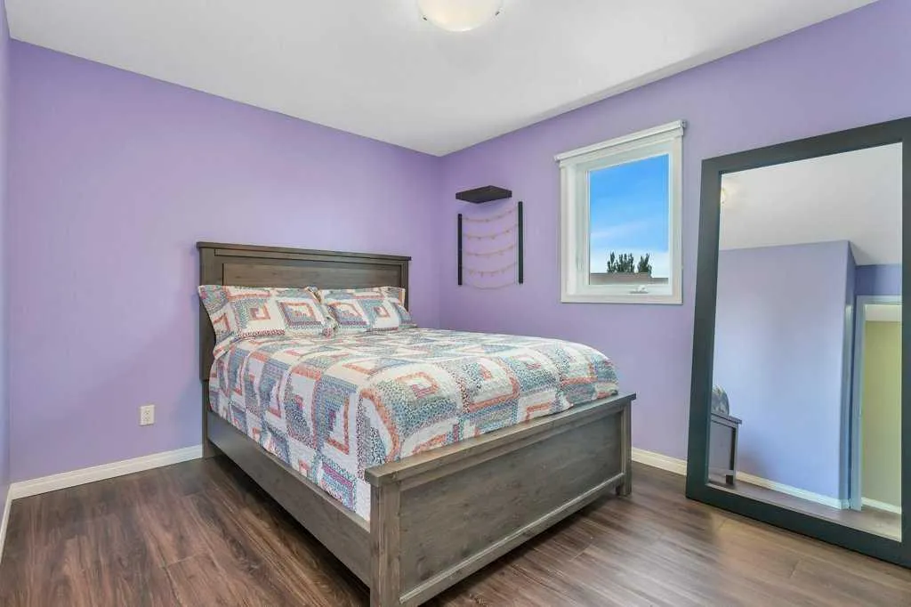19 Lougheed Close Red Deer AB T4R 3L8