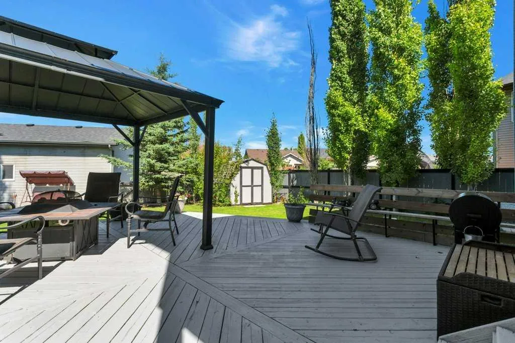 19 Lougheed Close Red Deer AB T4R 3L8
