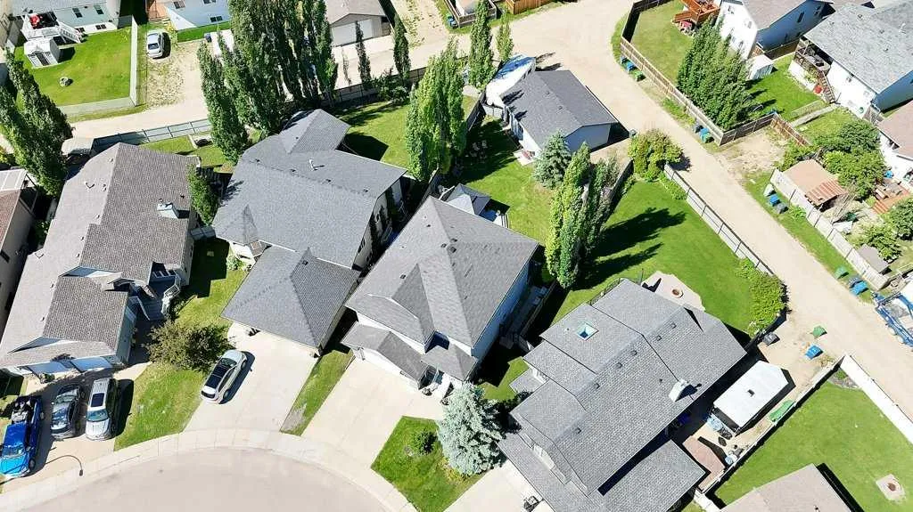 19 Lougheed Close Red Deer AB T4R 3L8