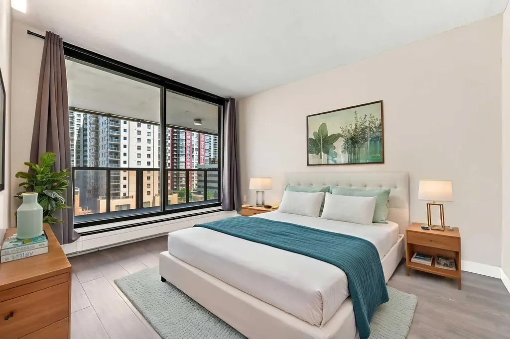 1100 8 Avenue SW Calgary AB T2P 3T9