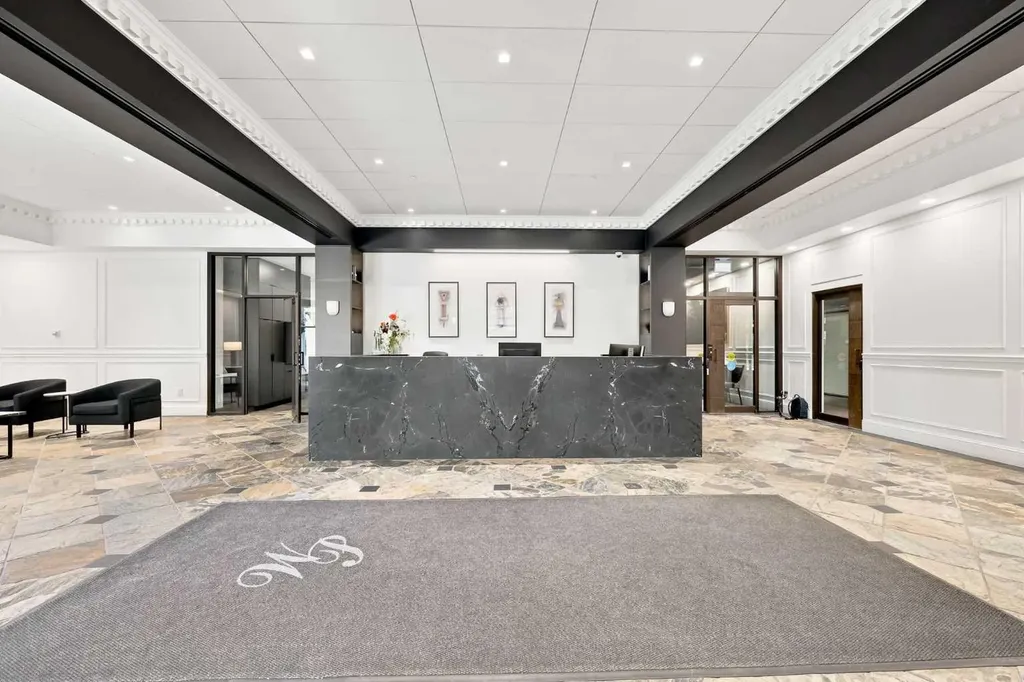1100 8 Avenue SW Calgary AB T2P 3T9