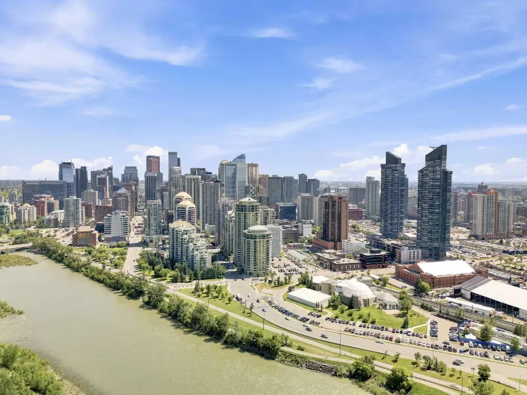 1100 8 Avenue SW Calgary AB T2P 3T9