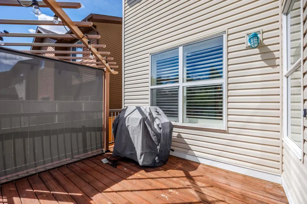 31 Chaparral Valley Way SE Calgary AB T2X 0S1