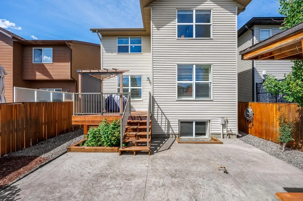 31 Chaparral Valley Way SE Calgary AB T2X 0S1
