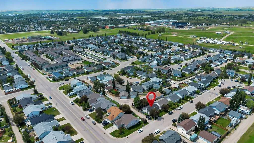 1924 Strathcona Terrace Strathmore AB T1P 1S1