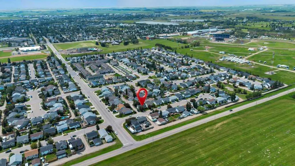 1924 Strathcona Terrace Strathmore AB T1P 1S1