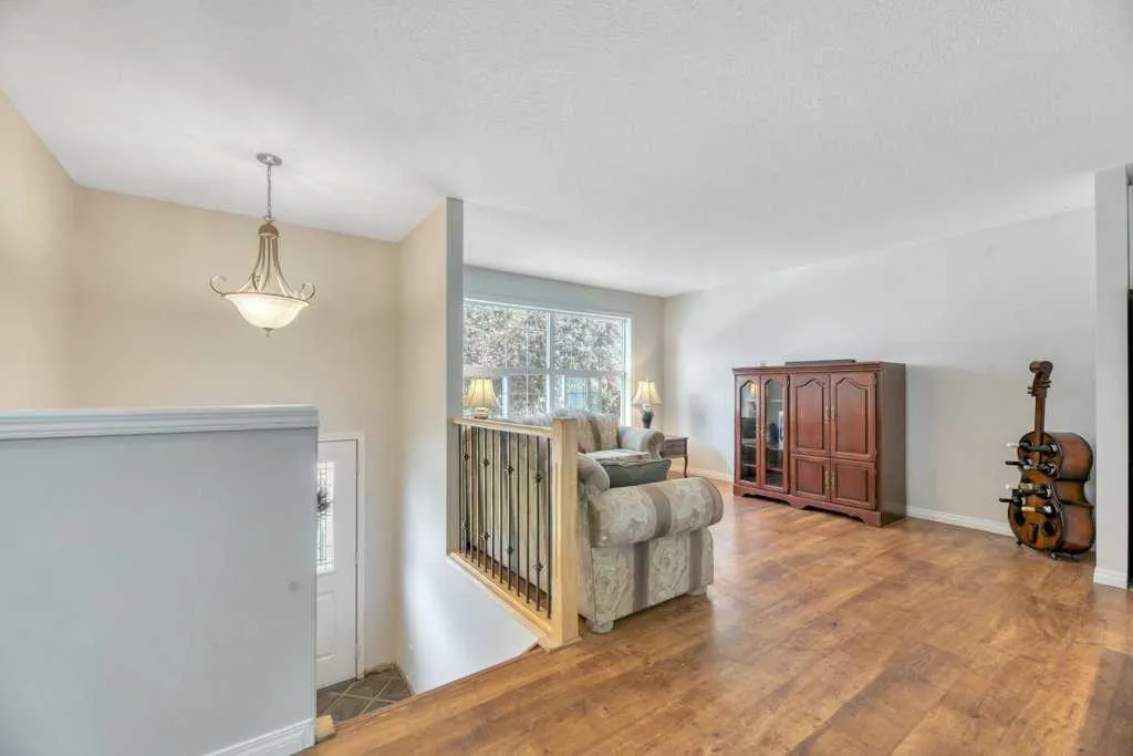 1924 Strathcona Terrace Strathmore AB T1P 1S1