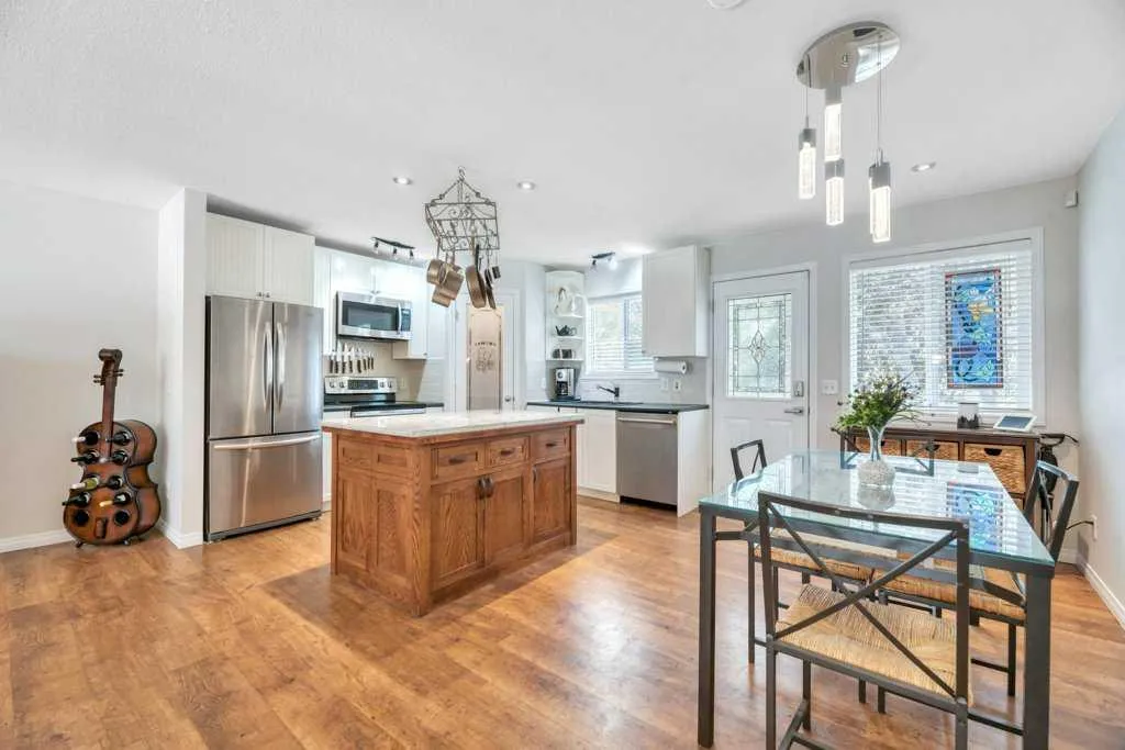 1924 Strathcona Terrace Strathmore AB T1P 1S1