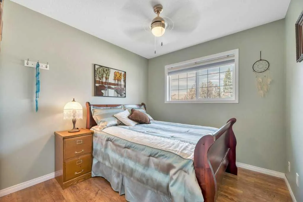 1924 Strathcona Terrace Strathmore AB T1P 1S1