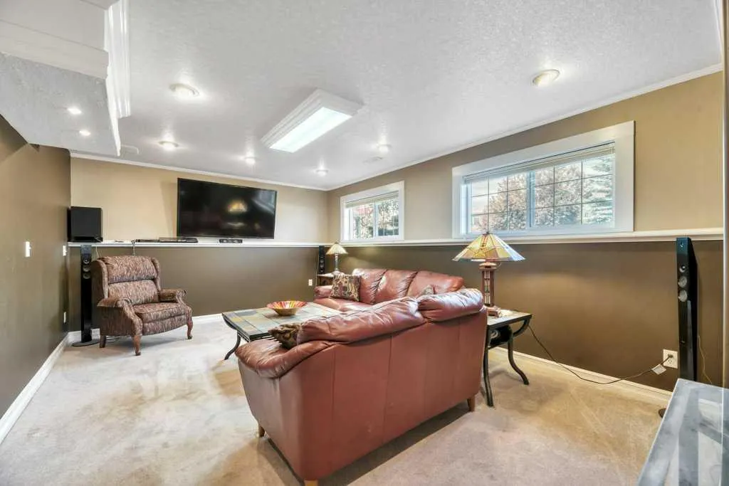 1924 Strathcona Terrace Strathmore AB T1P 1S1
