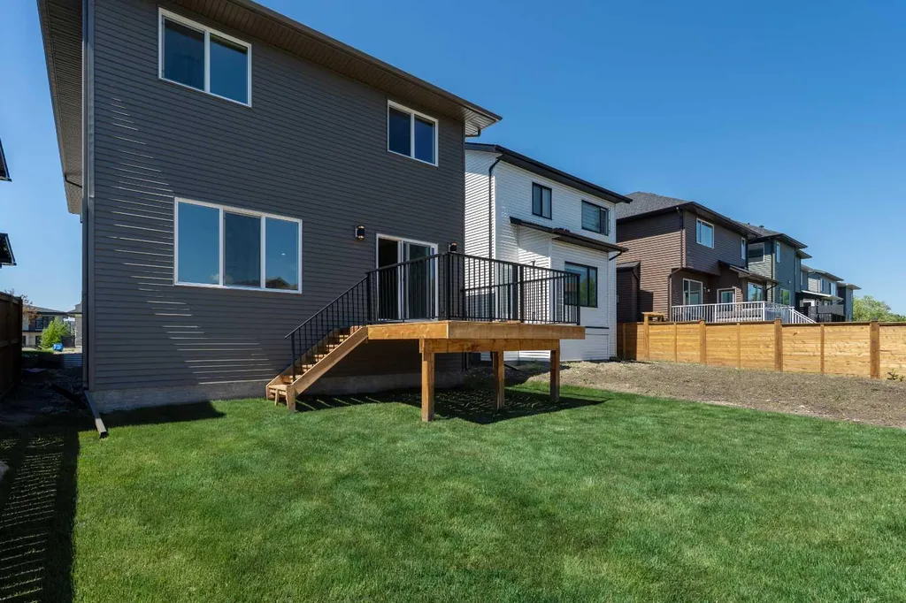 680 Coopers Crescent SW Airdrie AB T4B 5L6