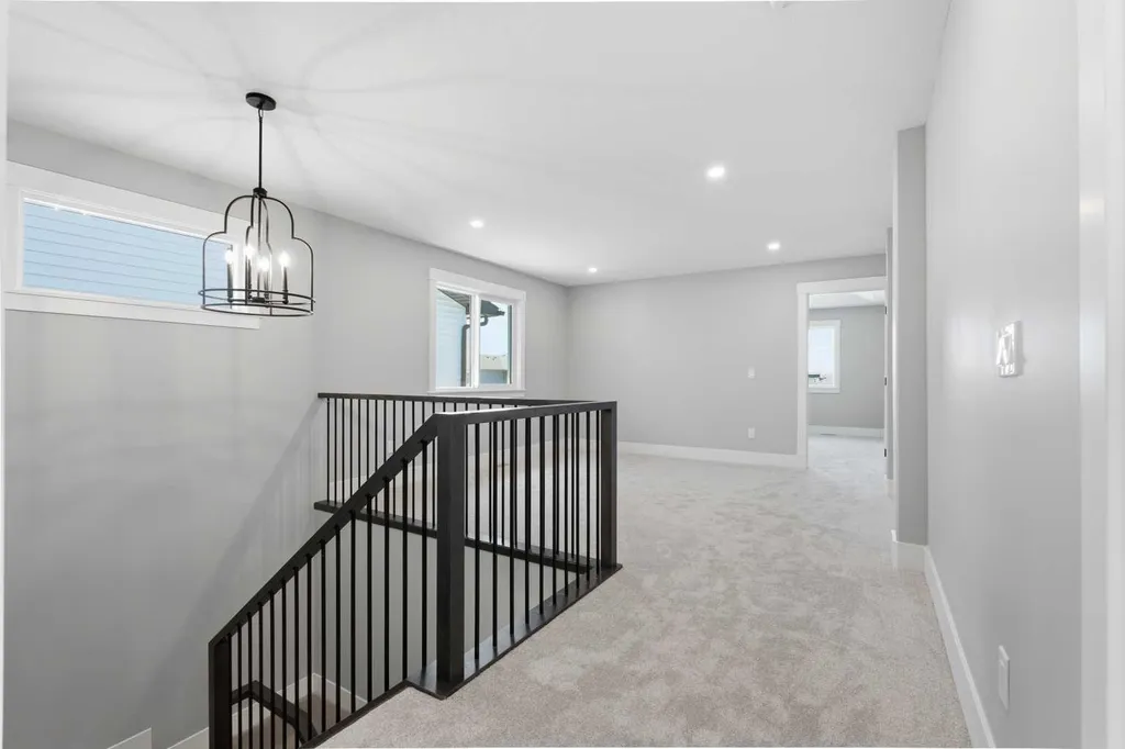 680 Coopers Crescent SW Airdrie AB T4B 5L6