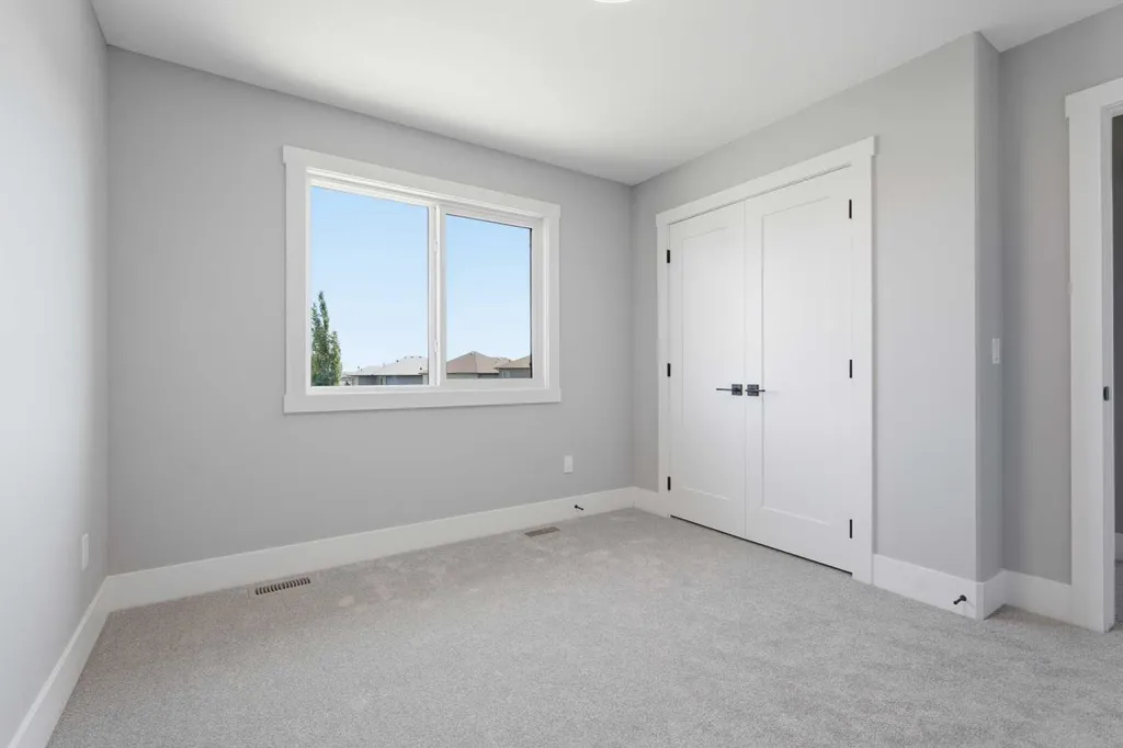 680 Coopers Crescent SW Airdrie AB T4B 5L6