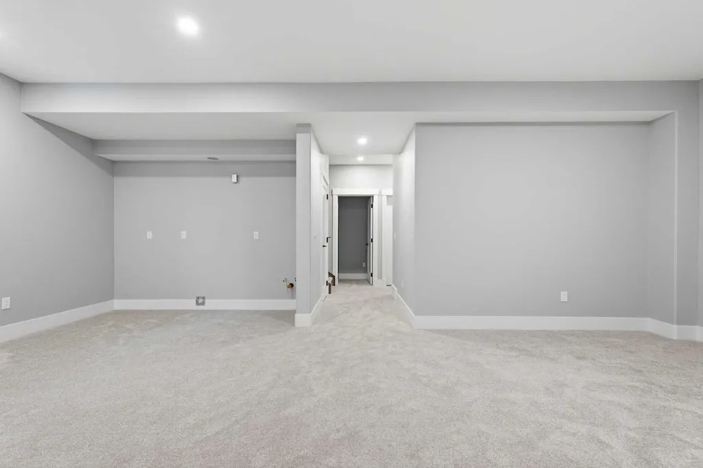 680 Coopers Crescent SW Airdrie AB T4B 5L6