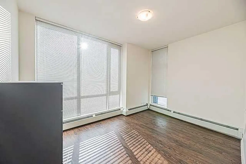 450 8 Avenue SE Calgary AB T2G 1T2