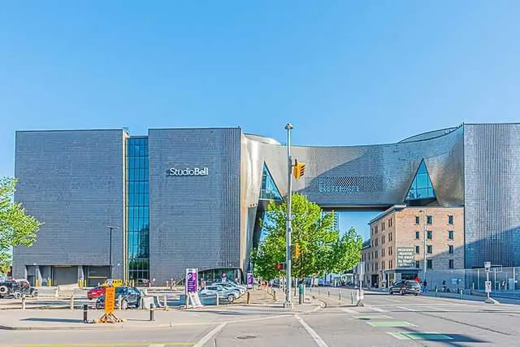450 8 Avenue SE Calgary AB T2G 1T2