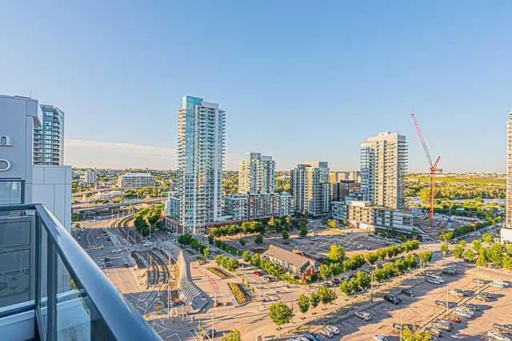450 8 Avenue SE Calgary AB T2G 1T2