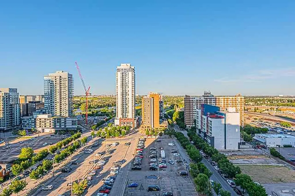 450 8 Avenue SE Calgary AB T2G 1T2