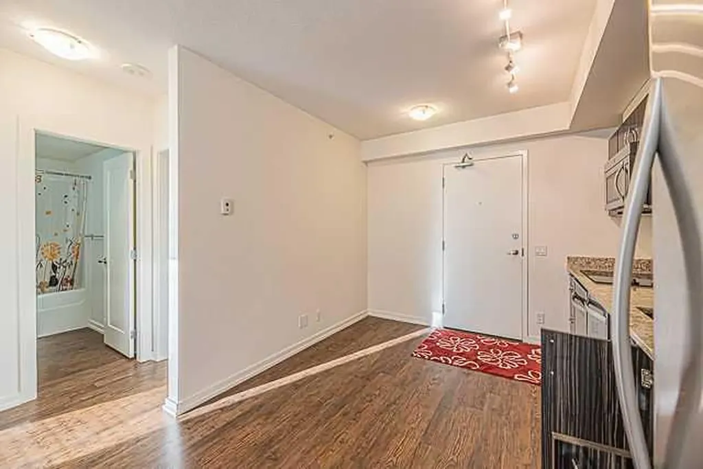 450 8 Avenue SE Calgary AB T2G 1T2