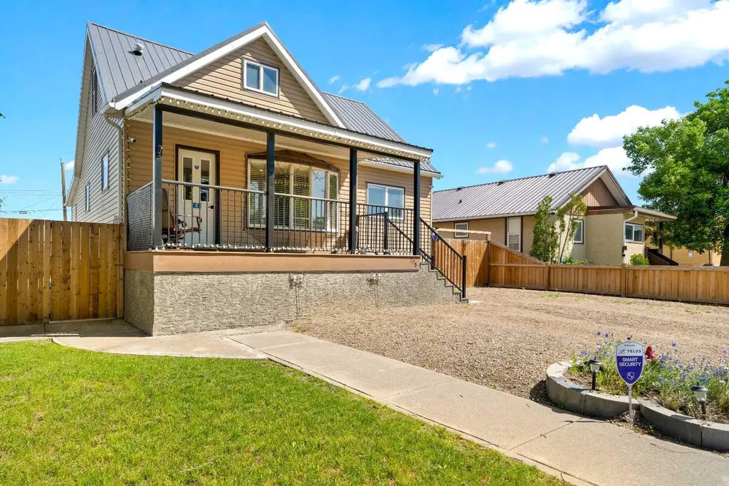 228 2 Avenue E Bow Island AB T0K 0G0