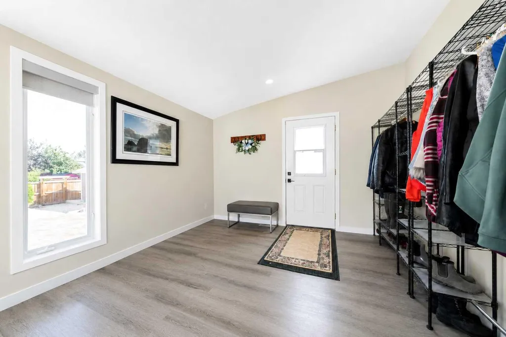 228 2 Avenue E Bow Island AB T0K 0G0