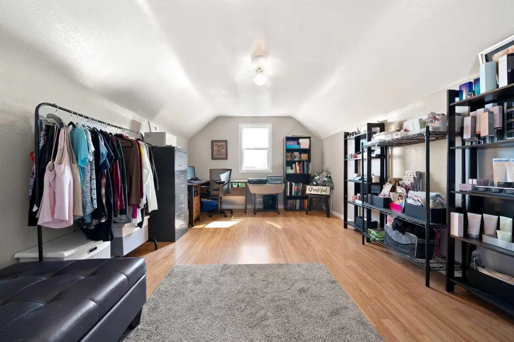 228 2 Avenue E Bow Island AB T0K 0G0