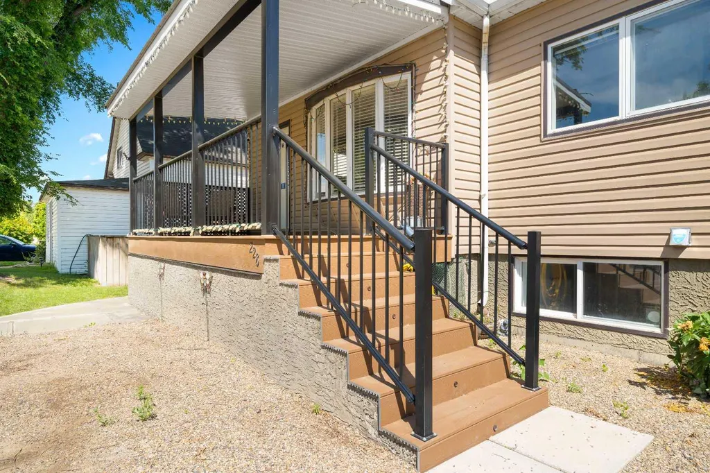 228 2 Avenue E Bow Island AB T0K 0G0