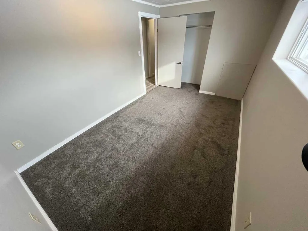 28 Rossdale Street SE Medicine Hat AB T1B 1X4