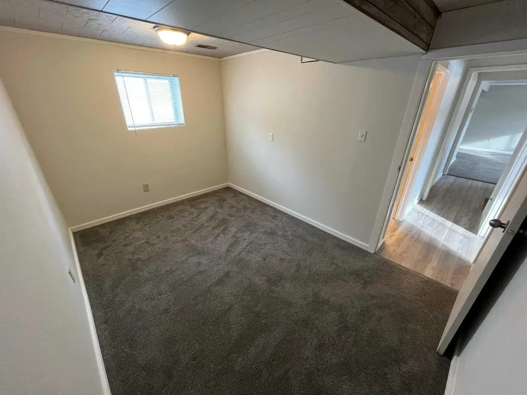 28 Rossdale Street SE Medicine Hat AB T1B 1X4