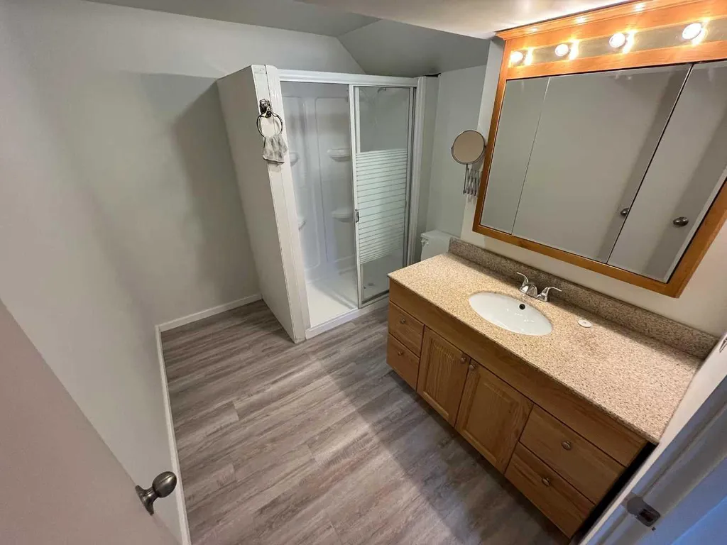 28 Rossdale Street SE Medicine Hat AB T1B 1X4