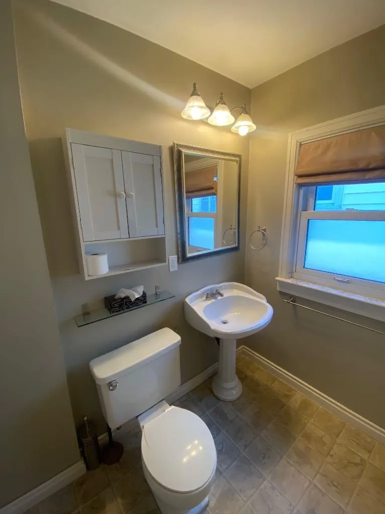 1241 6 Avenue S Lethbridge AB T1J 1A3