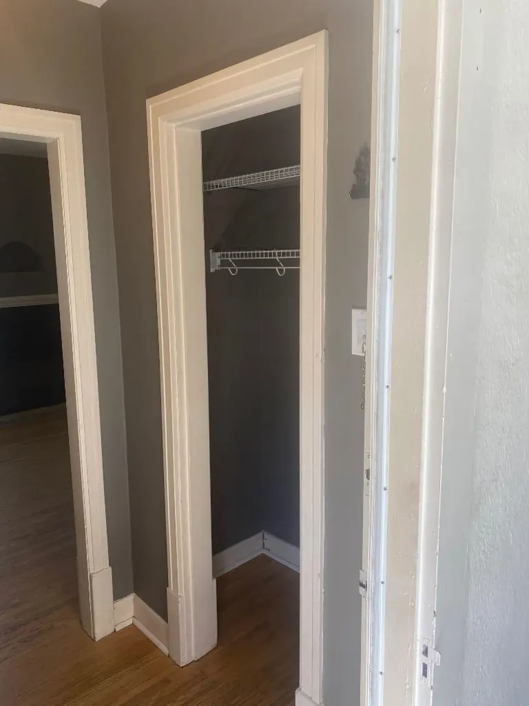 1241 6 Avenue S Lethbridge AB T1J 1A3