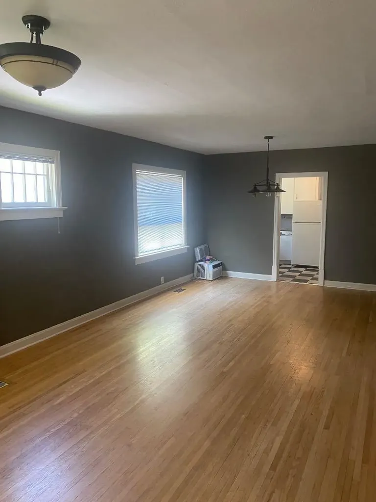 1241 6 Avenue S Lethbridge AB T1J 1A3