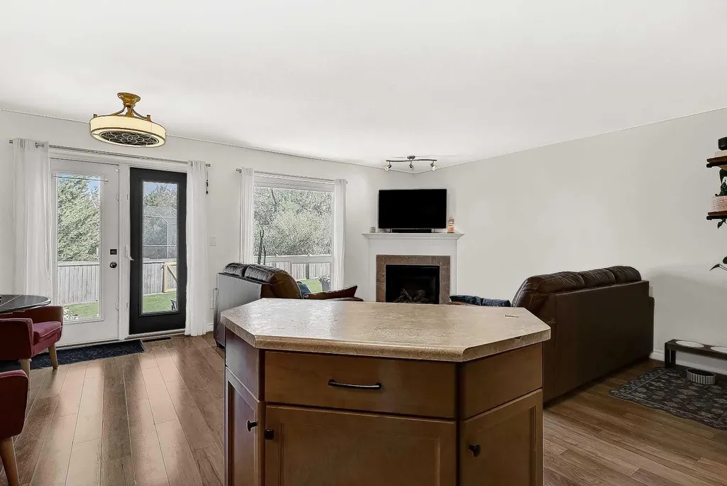 11204 71 Avenue Grande Prairie AB T8W0C8