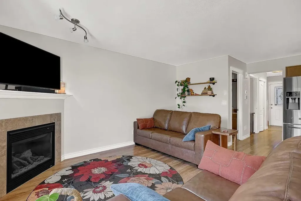11204 71 Avenue Grande Prairie AB T8W0C8
