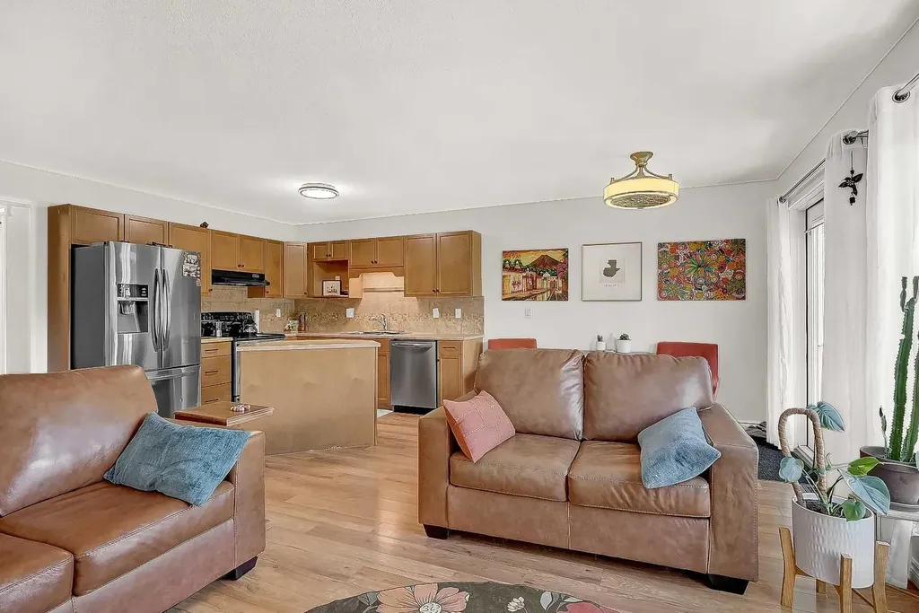 11204 71 Avenue Grande Prairie AB T8W0C8