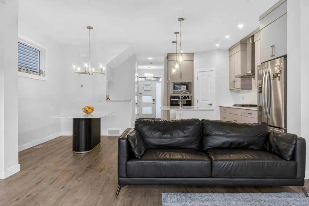 55 Herron Street NE Calgary AB T3P 1Z1
