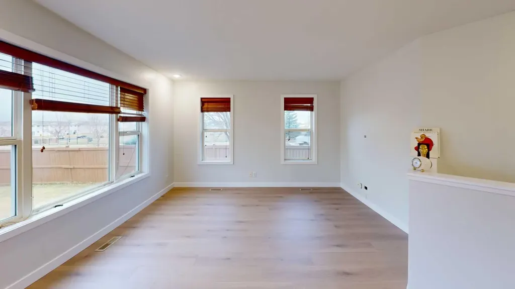 3 Aberdeen Road W Lethbridge AB T1J 4Y5