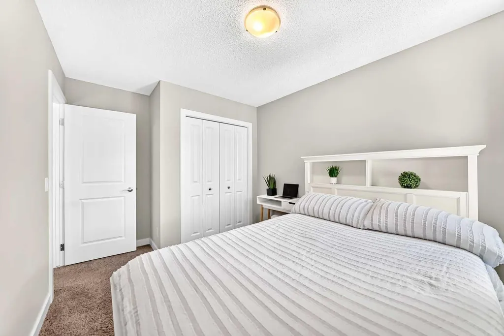 47 Sage Bluff Mews NW Calgary AB T3R 0X5