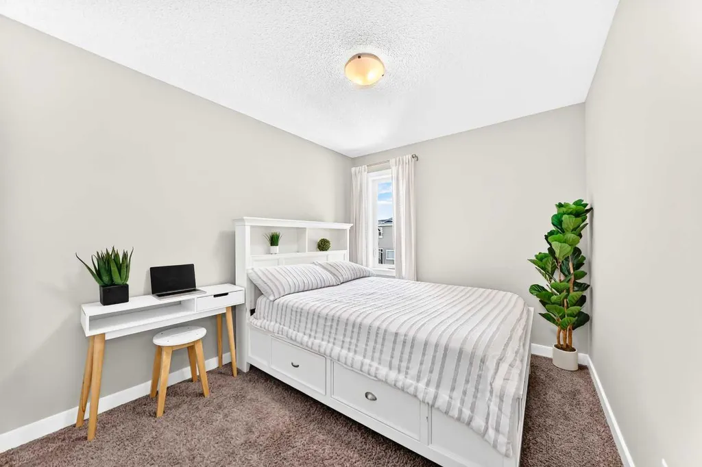 47 Sage Bluff Mews NW Calgary AB T3R 0X5